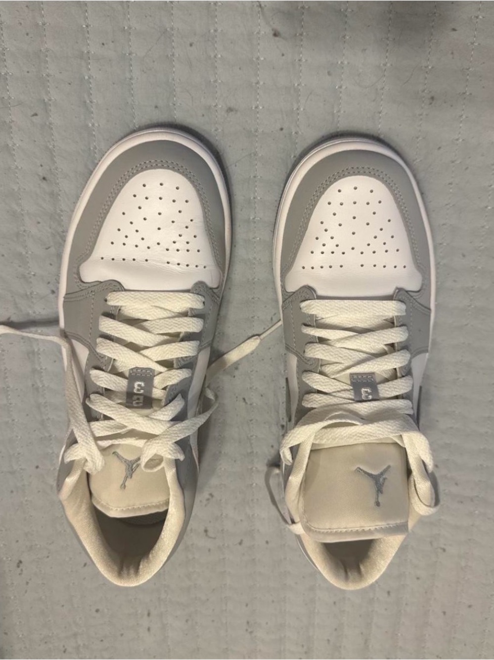 Women’s air Jordan low 1 8.5